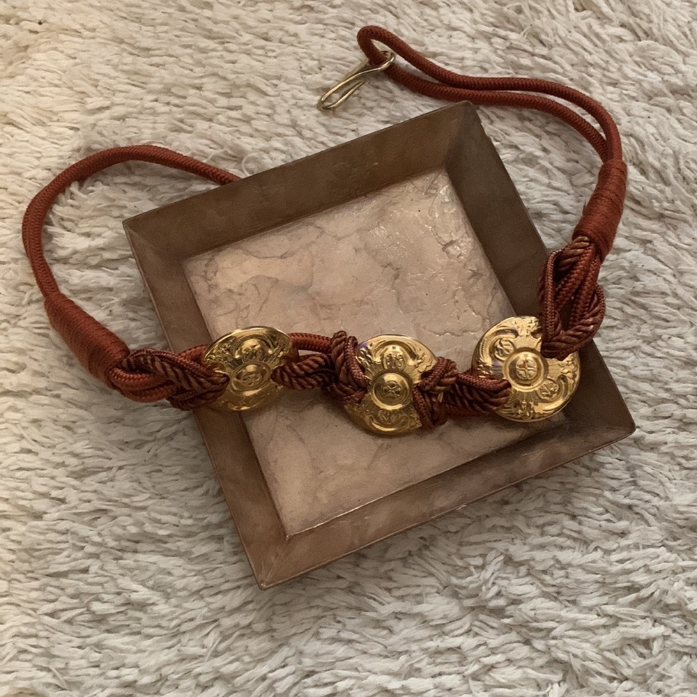 VINTAGE Gold Coin Rope Stretch Belt
